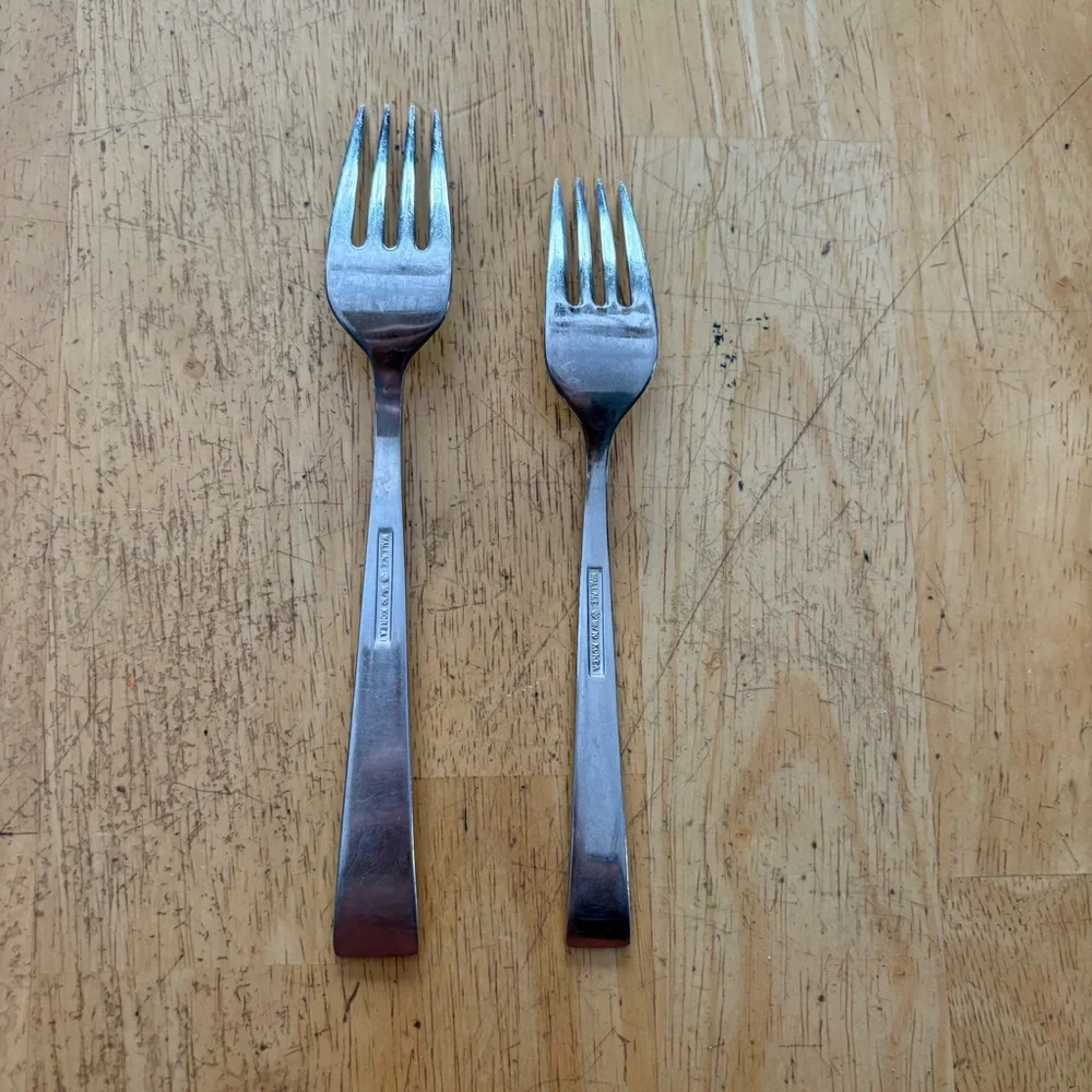 Wallace Silver GEORGETOWN Glossy 18/8 Stainless Dinner Fork Salad‎ Fork